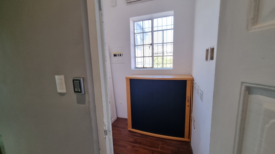 To Let Commercial Property for Rent in Woodstock Western Cape